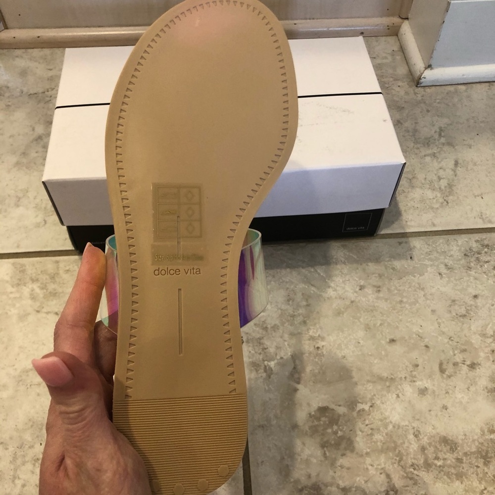 NWT - Dolce Vita Payce Sandals - iridescent color